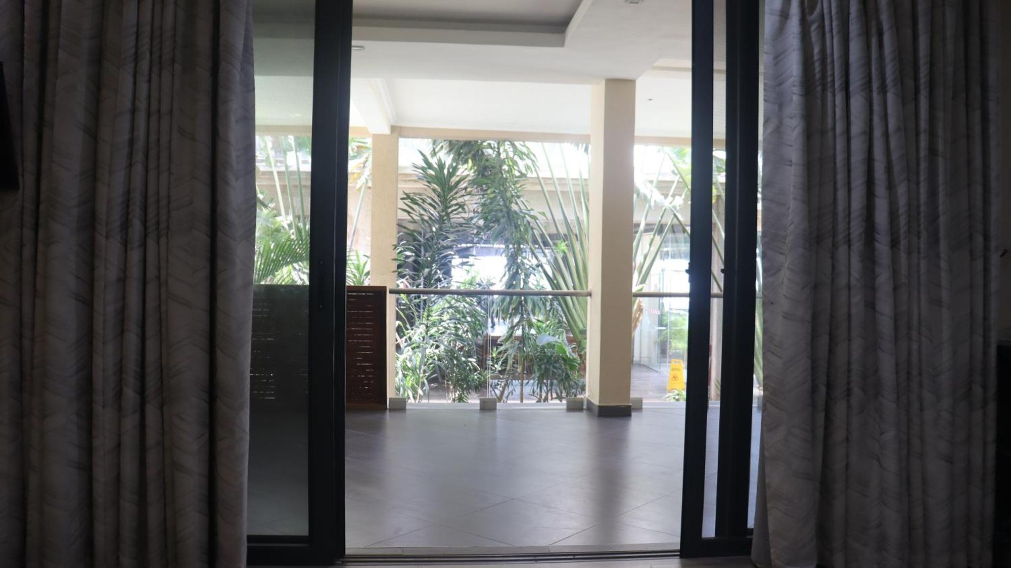 Charchoma Restaurant Hotel Mombasa Eksteriør billede